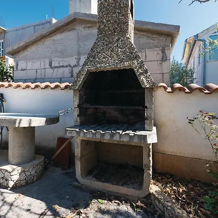 Lovely In Rogoznica With Wifi Apartment